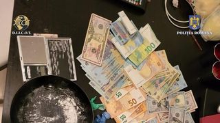 VIDEO Cinci persoane au vândut droguri la un festival din Mamaia