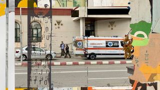 Un copil de trei ani a căzut de la etajul unui hotel