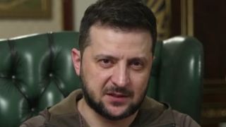 Zelenski: „Forţele armate ale Ucrainei răspund tuturor atacurilor invadatorilor”