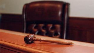   Cazul unul bărbat care vrea să legalizeze incestul. Are patru copii cu sora sa