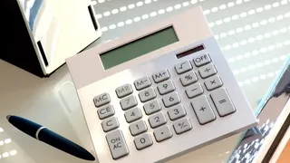 Până la ce dată trebuie plătite taxele și impozitele locale în 2022. Ce riști dacă nu le plătești la timp