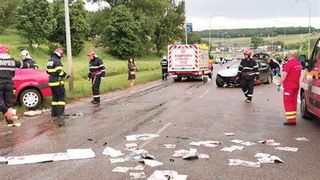  Patru persoane au fost rănite în urma unui accident din Botoșani