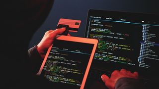 Telefoanele din România au fost atacate cibernetic. Cum arată mesajele capcană