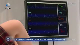 Copilul-robot care nu se teme de dentist