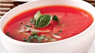 Ciorbă de roşii ca la bunica: Reţeta delicioasă de primăvară