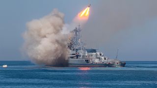 Ucraina atacă o navă importantă rusească în Marea Neagră