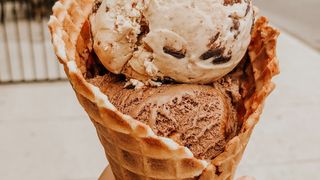 Un bărbat din Botoșani a intrat în stop respirator după ce a mâncat o înghețată