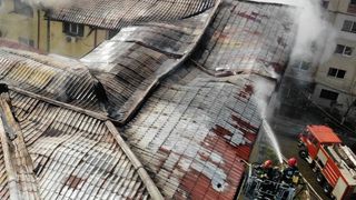 Incendiu puternic la un hotel din Mamaia. În clădire se aflau și refugiați ucraineni