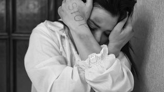 Un bărbat este cercetat în libertate după ce a abuzat o copilă și a lăsat-o însărcinată