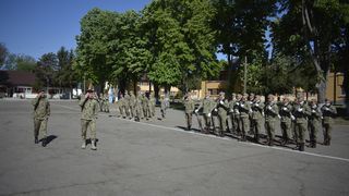 VIDEO - Ce salarii sunt în Armata Română în 2022. MAPN a anunțat noi angajări în toată țara