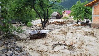 Cod galben de inundații pe mai multe râuri din țară