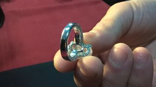 Un poliţist din Constanța a fost trimis în judecată de DNA. Bărbatul a înlocuit aproape 15 kilograme de bijuterii ridicate în urma unei percheziţii