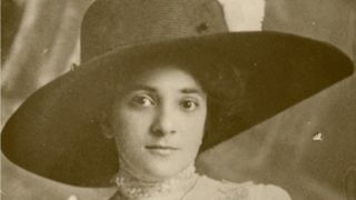 Elena Caragiani-Stoenescu