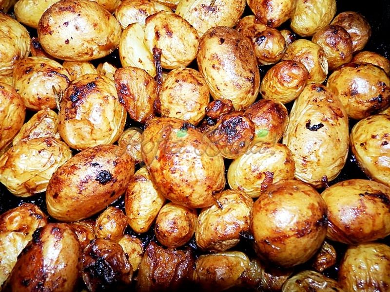 rețetă cartofi noi la cuptor