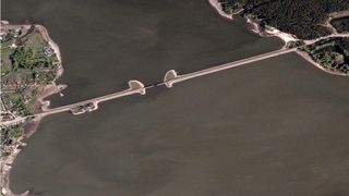 O navă rusească a luat foc &icirc;n Marea Neagră. Pericolul este la doar 30 km de Rom&acirc;nia