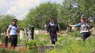 Scene teribile: osemintele dintr-un mormânt de la Cimitirul Bellu au dispărut, precum și gardul și crucea acestuia