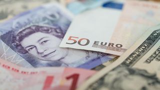 Curs valutar BNR azi, 18 mai 2022. Cum evoluează euro? Anunțul făcut de Banca Națională