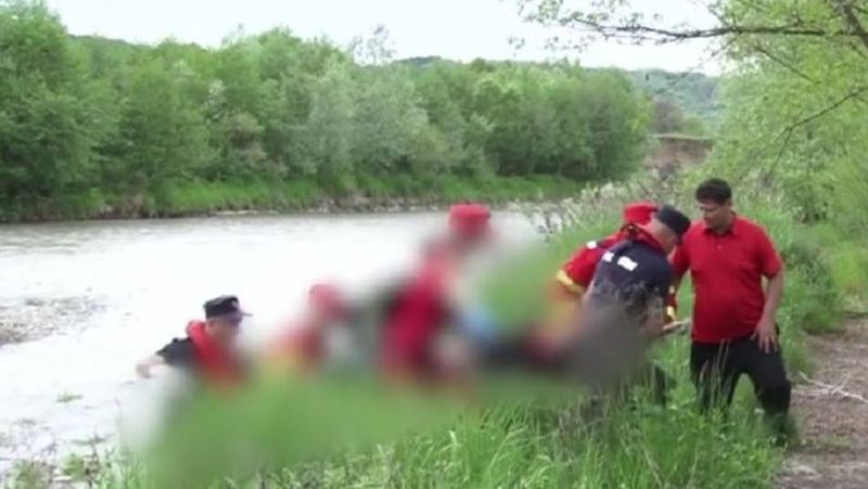 Crimă din gelozie în Argeș. Un bărbat a fost ucis după ce a refuzat avansurile unui tânăr