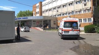 O femeie s-a stins din viață la scurt timp după externare, după ce a luat o infecţie din spital. "Am auzit-o ţipând când spunea că are dureri mari de stomac"