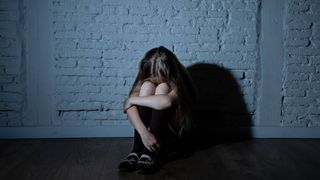 Minori obligați să cerșească de un clan de interlopi din Ilfov. Oamenii legii i-au prins pe membrii rețelei care i-a terorizat pe micuți