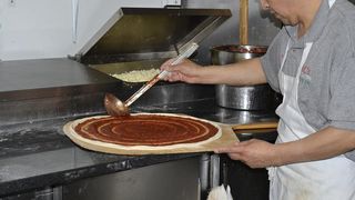 VIDEO | M&acirc;ncarea comandată prin aplicațiile de livrare costă cu 80% mai mult față de restaurante