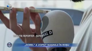 Dorel a vopsit mașinile &icirc;n roșu