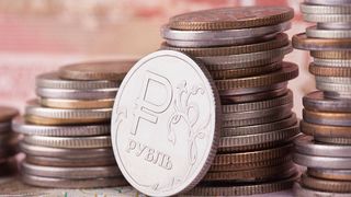 Rușii impun rubla ca monedă oficială în Herson, alături de grivnă