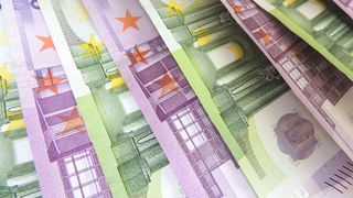 Curs valutar BNR azi, 25 mai 2022. Evoluția euro și a dolarului