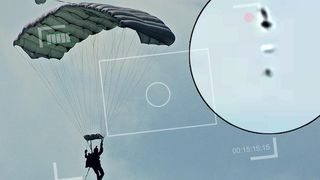 Tragedie la Buzău: Un paraşutist militar a murit în timpul antrenamentelor