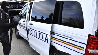 Zeci de percheziții în Brașov, într-un dosar care vizează angajați ai Registrului Auto Român