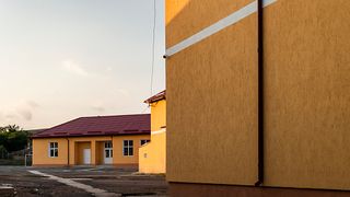 Protest cu polonice şi farfurii, luni, &icirc;n faţa Ministerului Educaţiei. Consiliul Național al Elevilor cere o masă caldă pentru toţi elevii