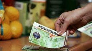 Vești bune pentru salariați! Ce vor primi pe lângă vouchere și tichete de masă