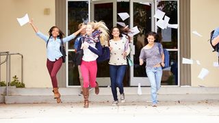 Mesaje de sfârșit de an școlar. Ce să le urezi elevilor care au terminat anul școlar