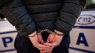 VIDEO - Un polițist a fost prins cu droguri la festivalul Saga. Agentul este cercetat și într-un dosar de corupție