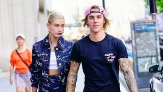 Justin Bieber suferă de o boală misterioasă. Artistul și-a am&acirc;nat turneul: &rdquo;Nu &icirc;mi vine să cred că spun așa ceva... Boala se inrăutățește&rdquo;