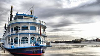 VIDEO - Navele care așteaptă să intre în porturile de la Marea Neagră ar putea afecta calitatea apei