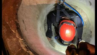 Un copil de doi ani din Botoșani a căzut într-o fântână