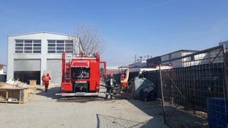 Incendiul izbucnit la depozitul de butelii din Pitești a fost stins după 20 de ore