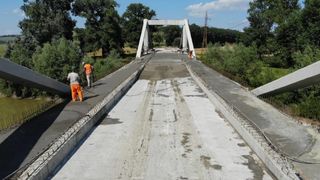 Acuzații în cazul podului prăbușit la Luțca: "Primarul bea whiskey cu constructorul"