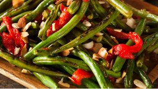 Fasole verde cu usturoi. Cum se prepară ca să iasă super gustoasă