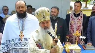 VIDEO - &Icirc;PS Teodosie se opune demolării &rdquo;bisericii de pe trotuar&rdquo;. Ce a spus la slujba susținută vineri