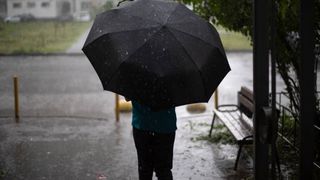 Meteorologii anunță un nou cod galben de ploi torențiale, vijelii și grindină. Avertismentul vizează aproape toată țara