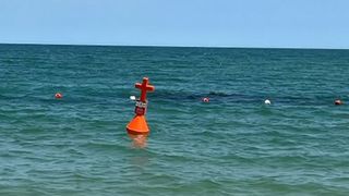 Geamanduri în formă de cruce pe Marea Neagră. Salvatorii sunt revoltați