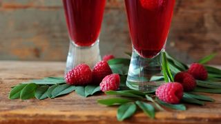 Rețeta delicioasă de zmeurată. Iți vei da oaspeții pe spate