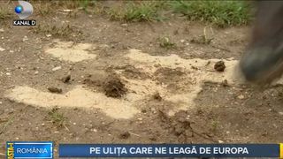 VIDEO - Asta-i România! România este o țară europeană, dar avem drumuri de pământ