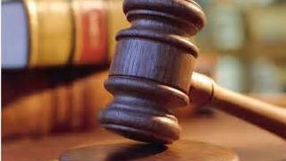 Un polițist care a falsificat semnătura unui subaltern, dat din nou pe mâna procurorilor