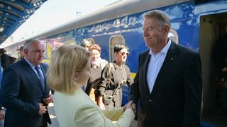VIDEO - Președintele Klaus Iohannis a ajuns în gara din Kiev