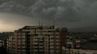 Vijelii, averse torențiale și descărcări electrice în toată țara până sâmbătă - HARTA