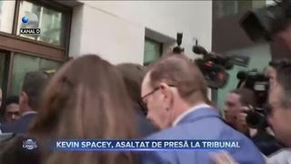 Kevin Spacey, asaltat de presă la tribunal