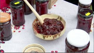 A început sezonul dulcețurilor! Gospodinele ne învață mici trucuri prin care putem păstra fructele întregi și la fel de aromate